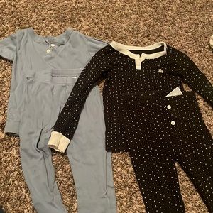 2 baby gap toddler pj sets